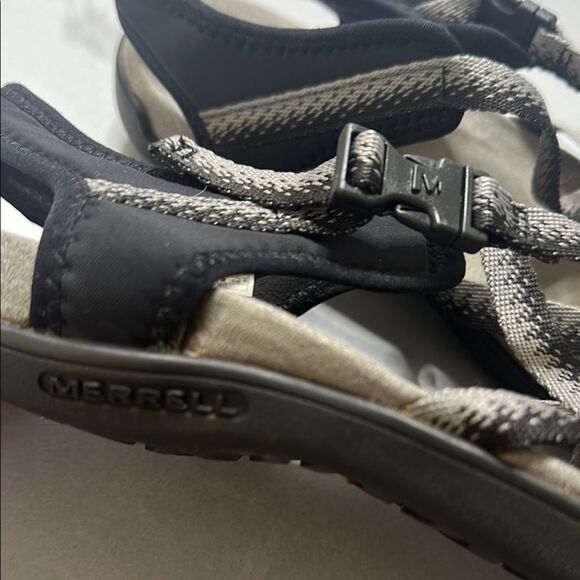 Merrell Women’s Strappy Comfort Sandals – Black/Charcoal
| size 9 | 1565 - Picture 9 of 13